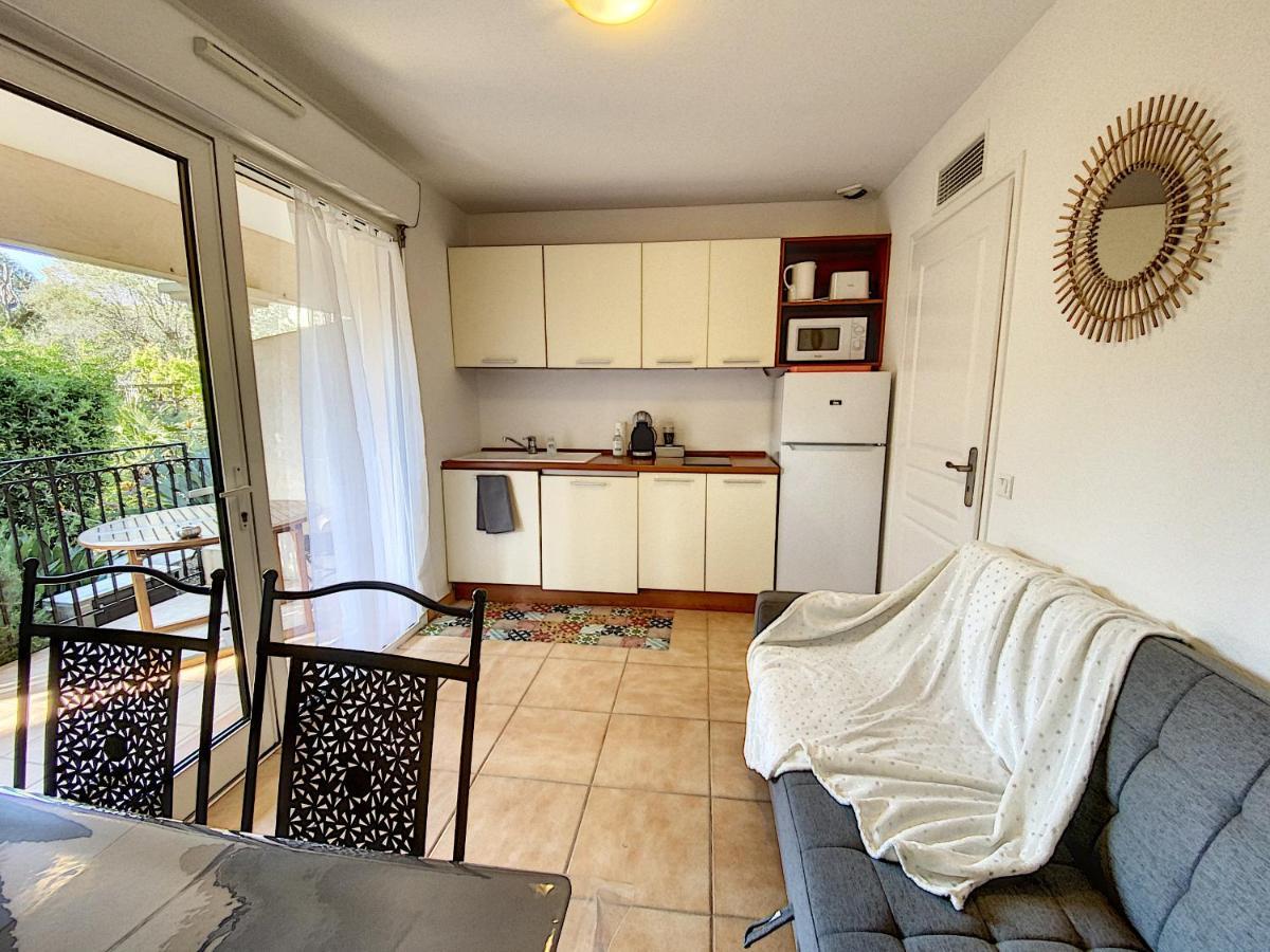 Appartement 2 Pieces Au Coeur Du Cap D'Antibes Luaran gambar